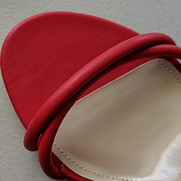 Forever 21 red 3" heel size 7.5 - Picture 4 of 5